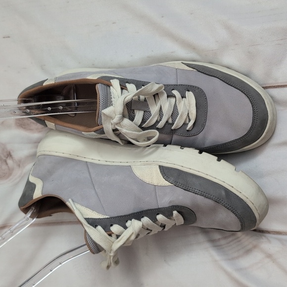 Vionic Shoes - Vionic Women's Elsa Light Grey Nubuck Suede size 10